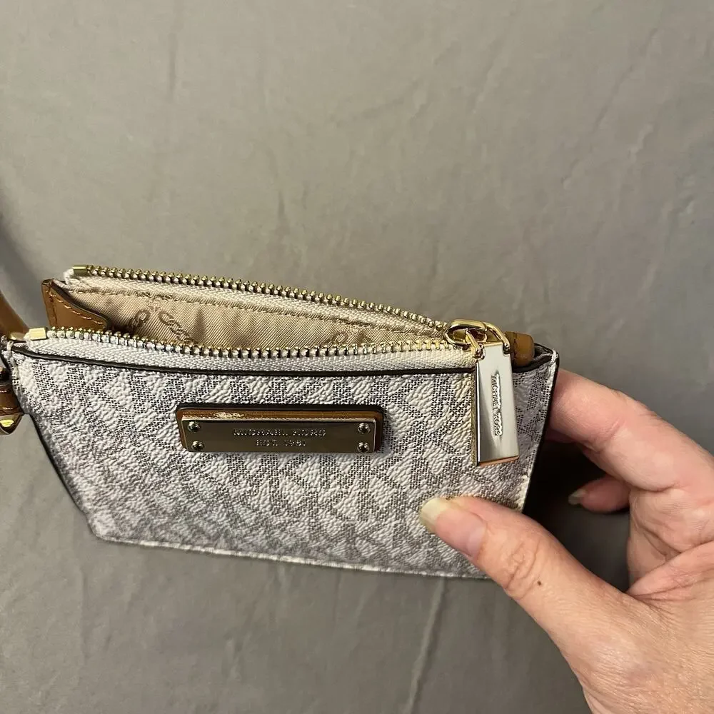 NWOT Michael Kors Jet Set Small Coin Purse Keychain Cardholder Wristlet Vanilla